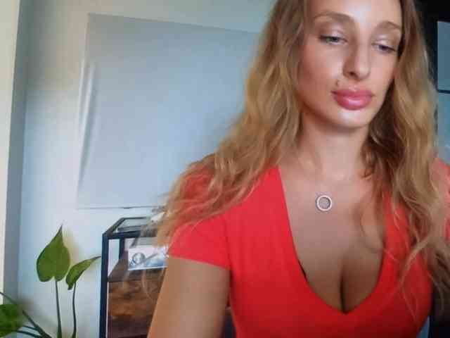 MarilynShow webcam