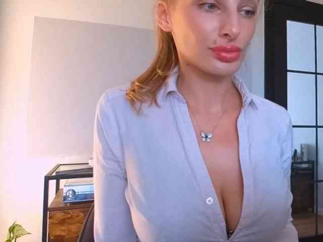 Model: MarilynShow