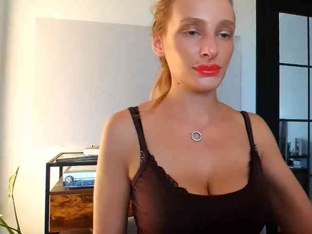 MarilynShow webcam