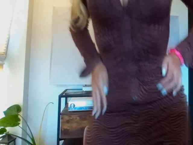 MarilynShow webcam