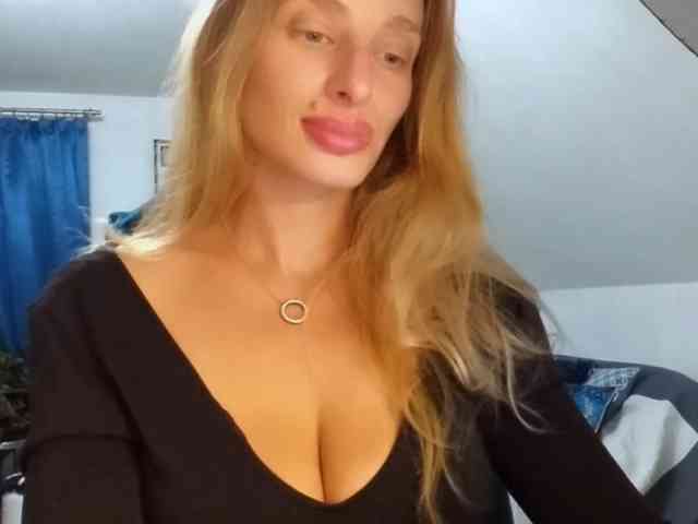 MarilynShow webcam