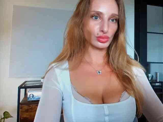 MarilynShow webcam