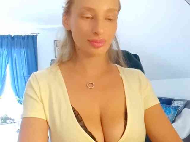 MarilynShow webcam
