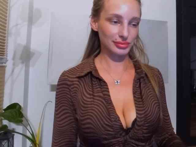 MarilynShow webcam