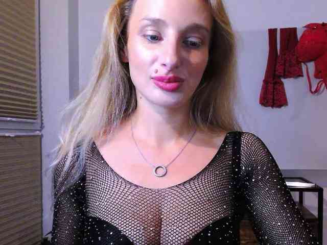 Model: MarilynShow