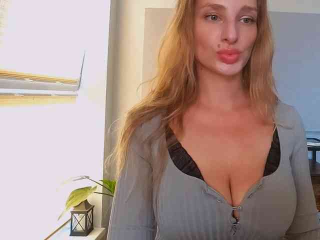 MarilynShow webcam