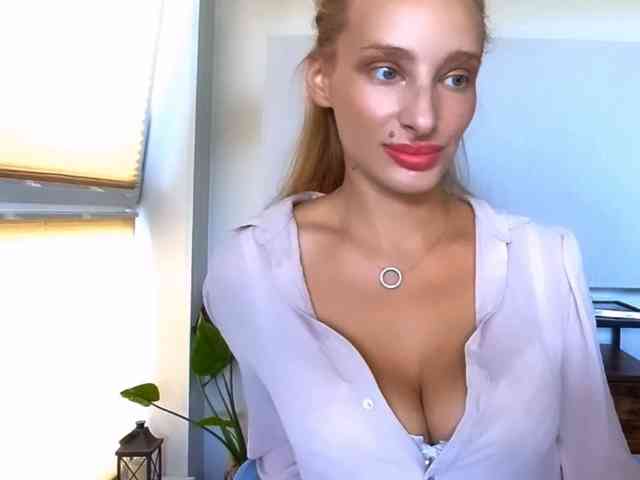 MarilynShow webcam