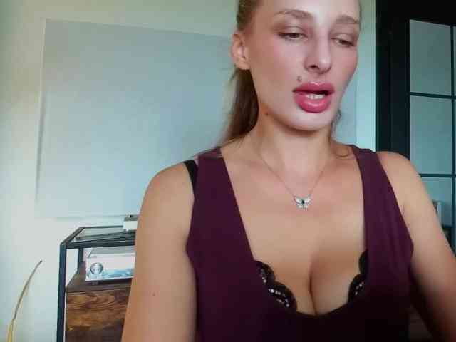 MarilynShow webcam
