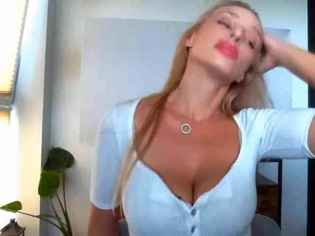 MarilynShow webcam