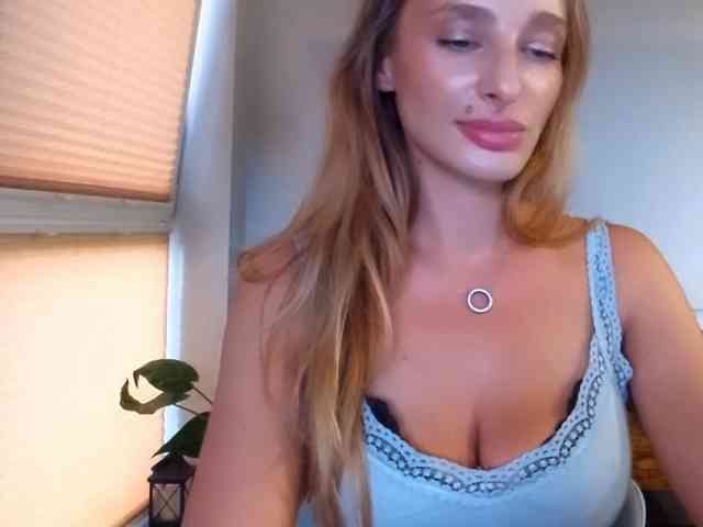 MarilynShow webcam