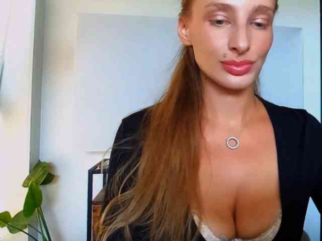 MarilynShow webcam