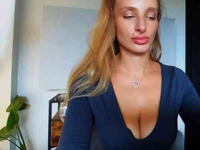 MarilynShow webcam