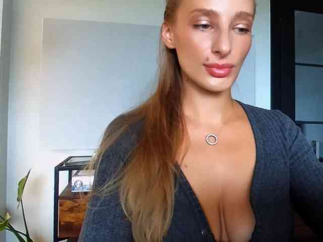 MarilynShow webcam