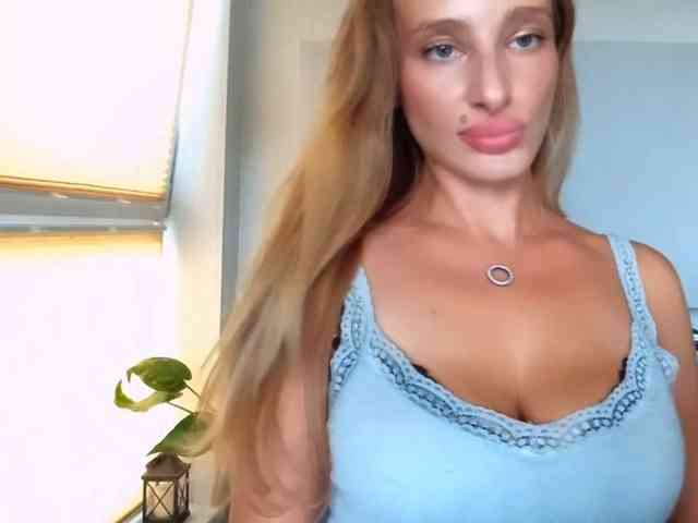 MarilynShow webcam