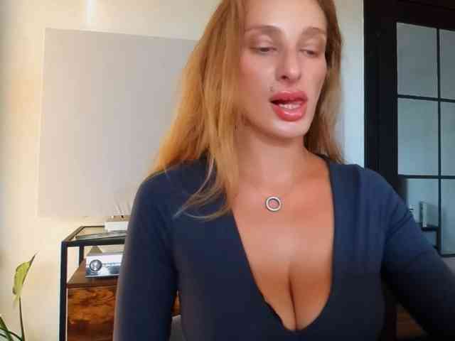 MarilynShow webcam