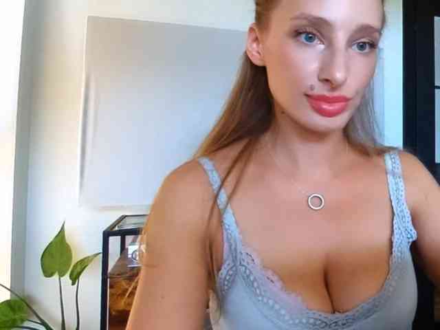 MarilynShow webcam