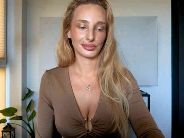 MarilynShow webcam