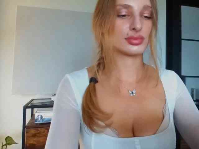 MarilynShow webcam