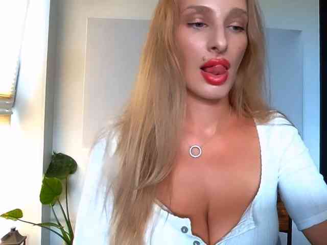 MarilynShow webcam