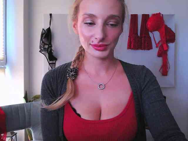 Model: MarilynShow