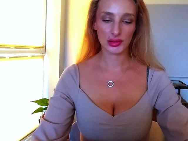 MarilynShow webcam