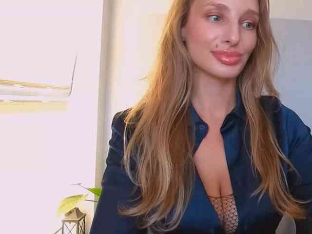 MarilynShow webcam