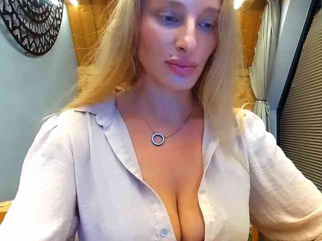 MarilynShow webcam