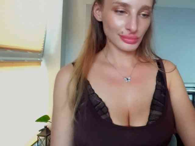 MarilynShow webcam