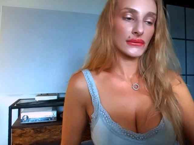 MarilynShow webcam
