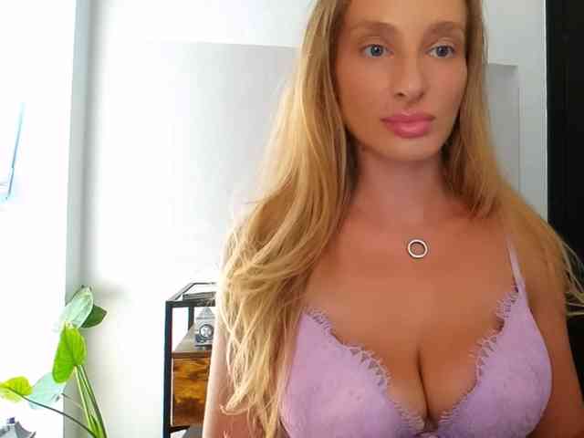 MarilynShow webcam