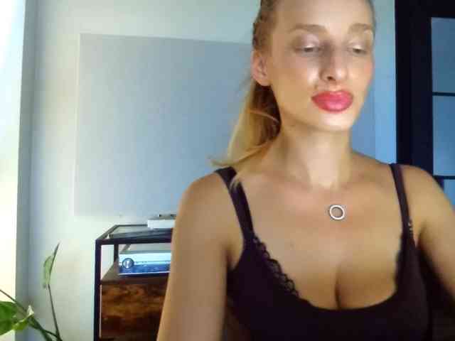 MarilynShow webcam