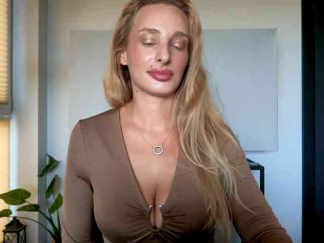 MarilynShow webcam