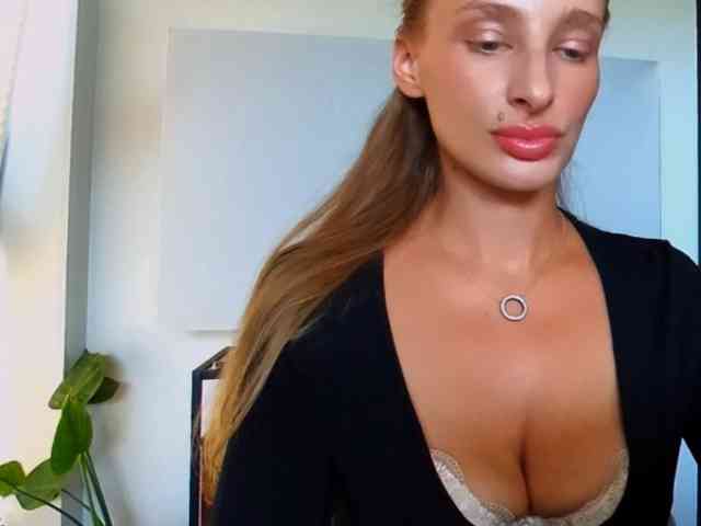MarilynShow webcam
