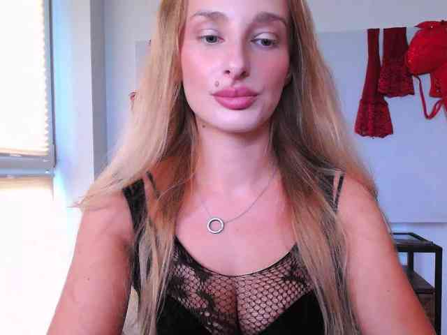 Model: MarilynShow