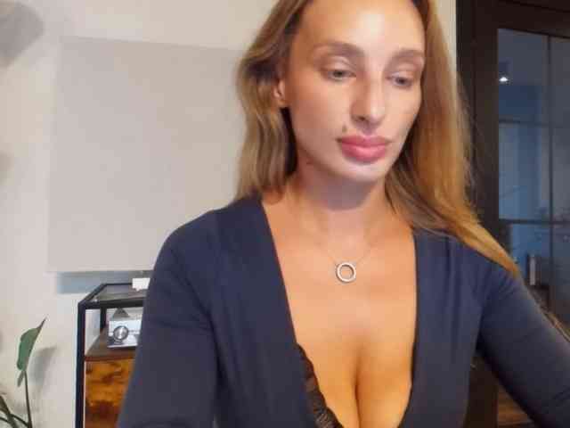 MarilynShow webcam