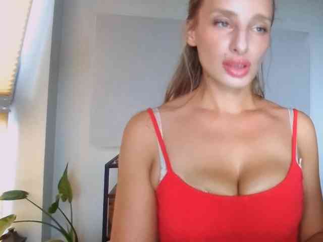 MarilynShow webcam