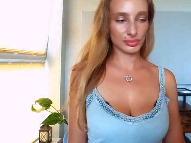 MarilynShow webcam