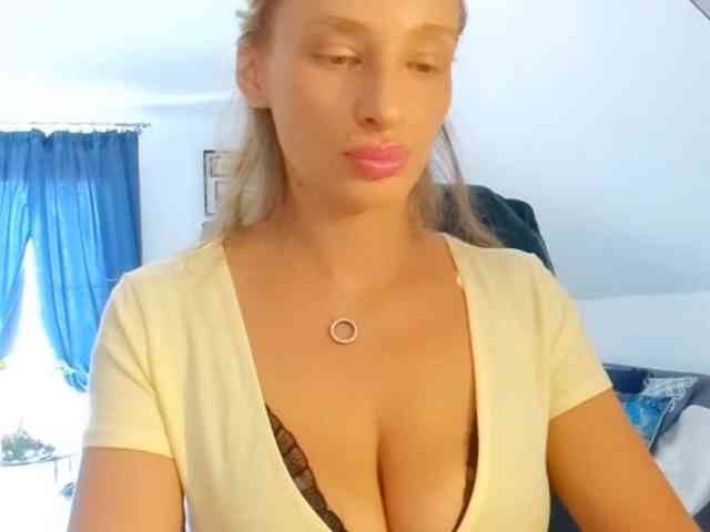 MarilynShow webcam