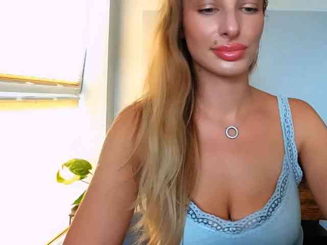 MarilynShow Live Webcam on BongaCams