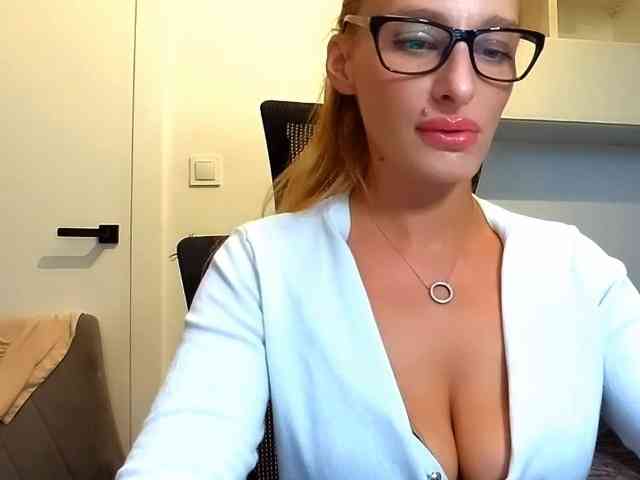 MarilynShow webcam