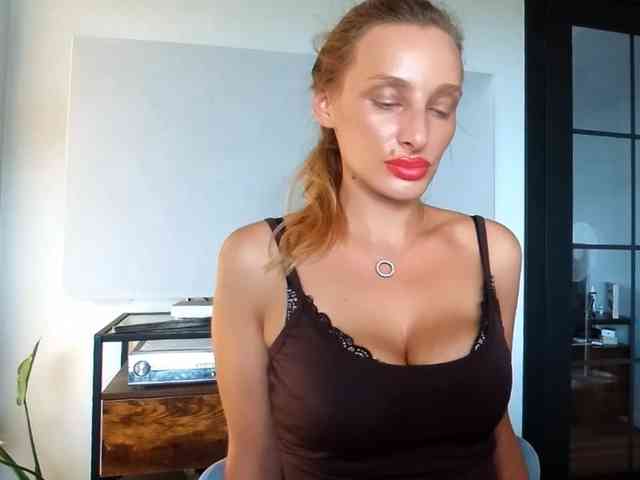MarilynShow webcam