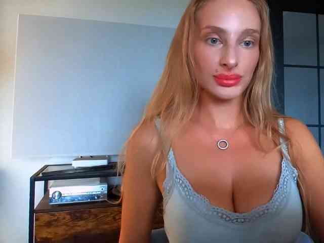 MarilynShow webcam