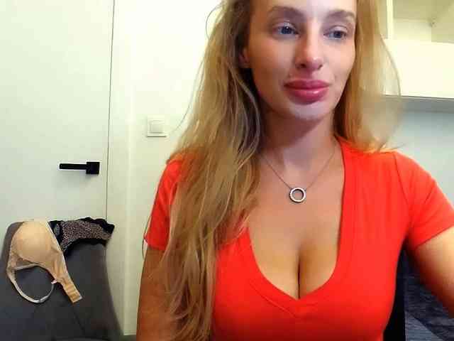 MarilynShow webcam