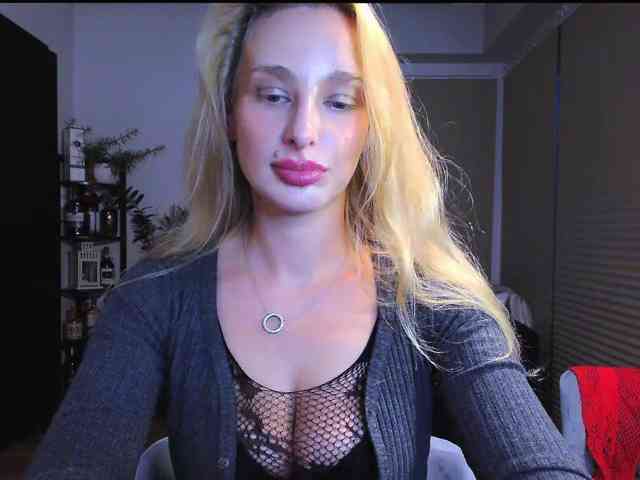 Model: MarilynShow