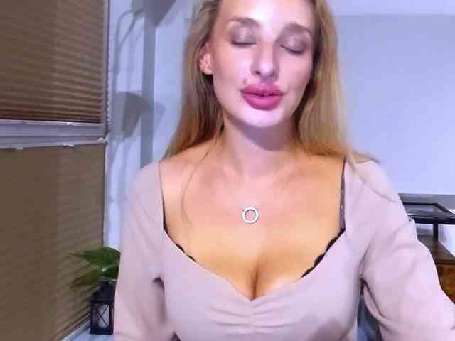 MarilynShow webcam