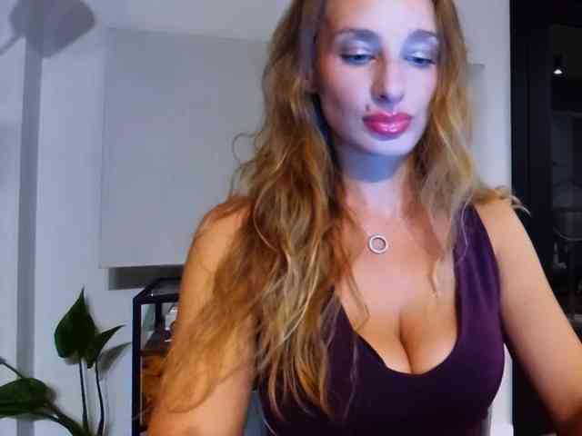 MarilynShow webcam