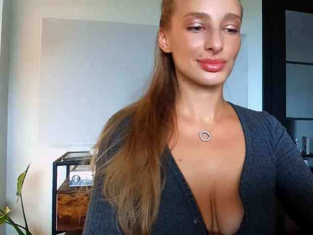 MarilynShow webcam