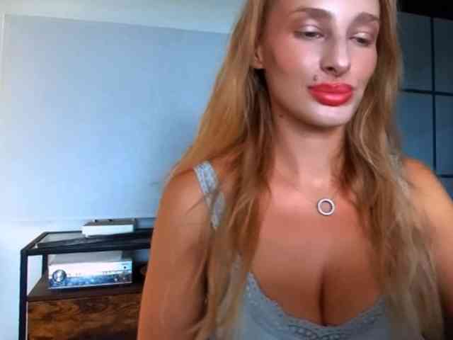 MarilynShow webcam