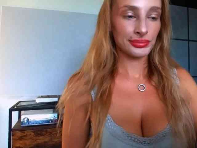 MarilynShow webcam