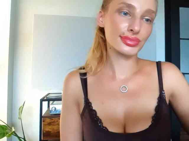 MarilynShow webcam